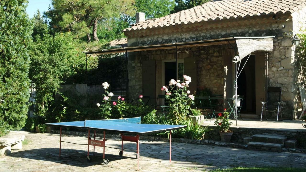 Mas Grimaud - Gite- Studio Et Chambres D'Hotes Familiales Eygalières Eksteriør billede
