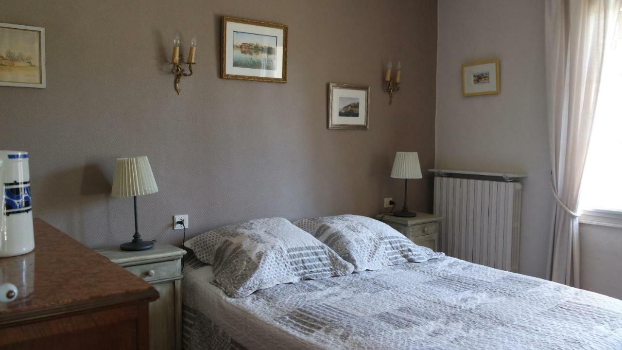 Mas Grimaud - Gite- Studio Et Chambres D'Hotes Familiales Eygalières Eksteriør billede