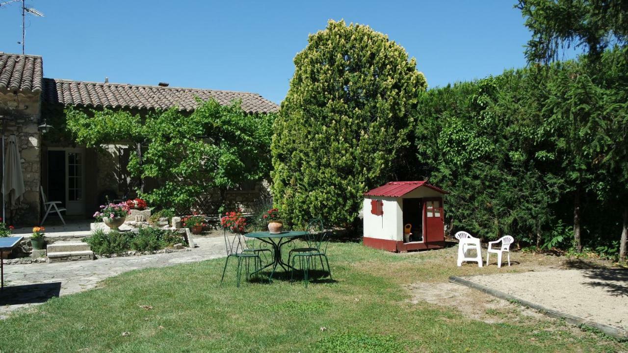 Mas Grimaud - Gite- Studio Et Chambres D'Hotes Familiales Eygalières Eksteriør billede