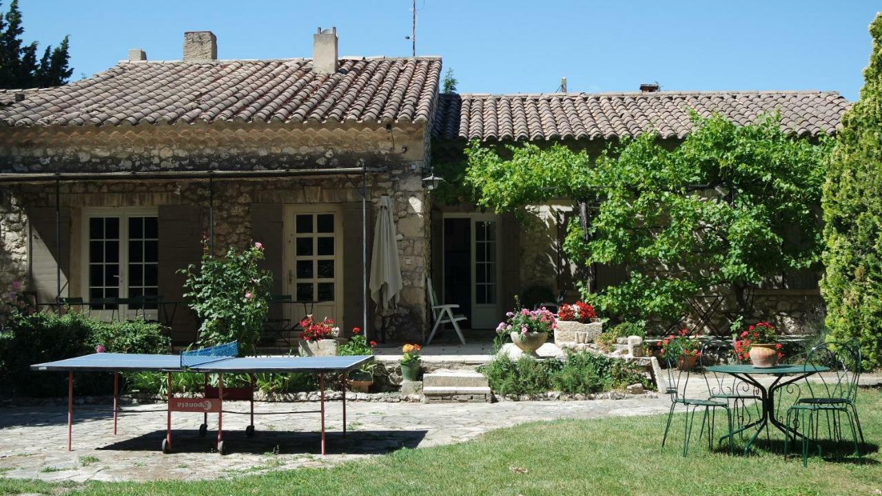 Mas Grimaud - Gite- Studio Et Chambres D'Hotes Familiales Eygalières Eksteriør billede
